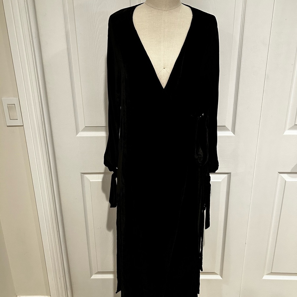 Elegant Black Women's Dress
